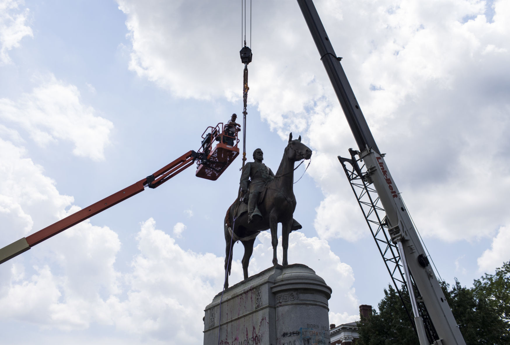 Stonewall Jackson statue